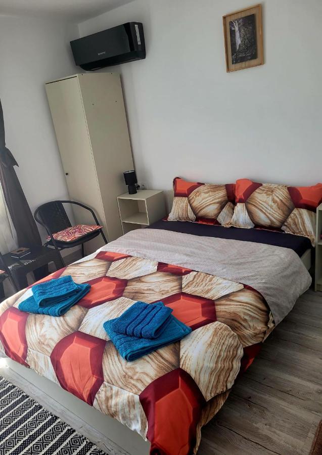 Hotel Casa Ema Orşova Esterno foto